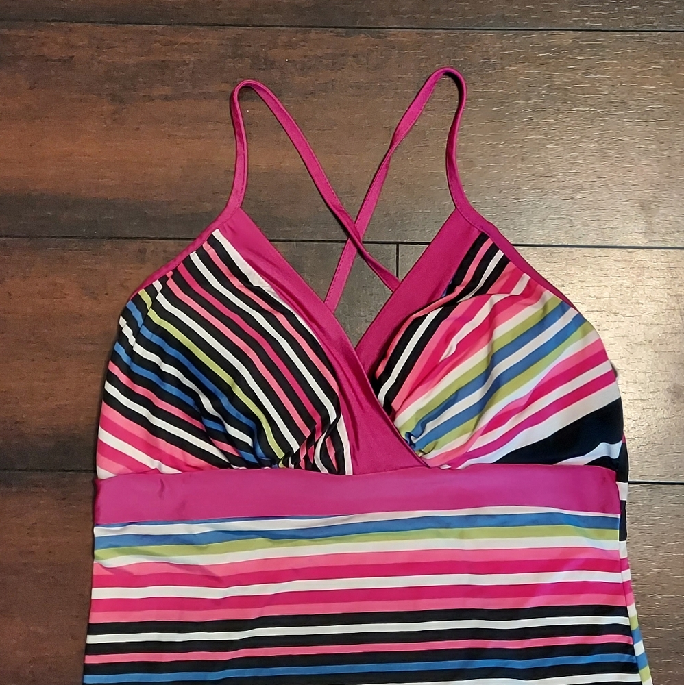 Colorful Strappy Top - Picture 2 of 4